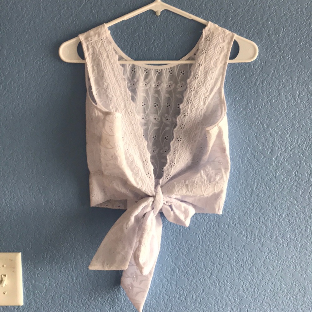 L.A. Hearts Eyelet Crop Top
